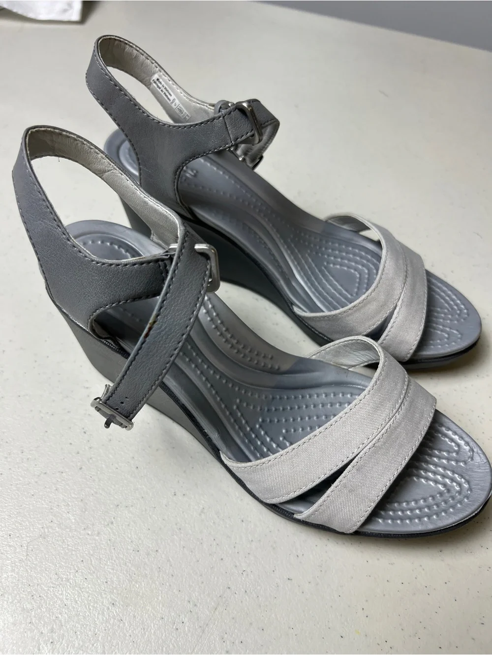 crocs Gray Grey leigh wedge heel canvas Adjustable strap slip on sz w7